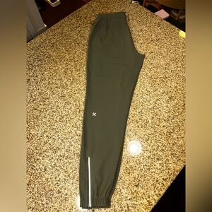 Men’s lulu joggers. Small.